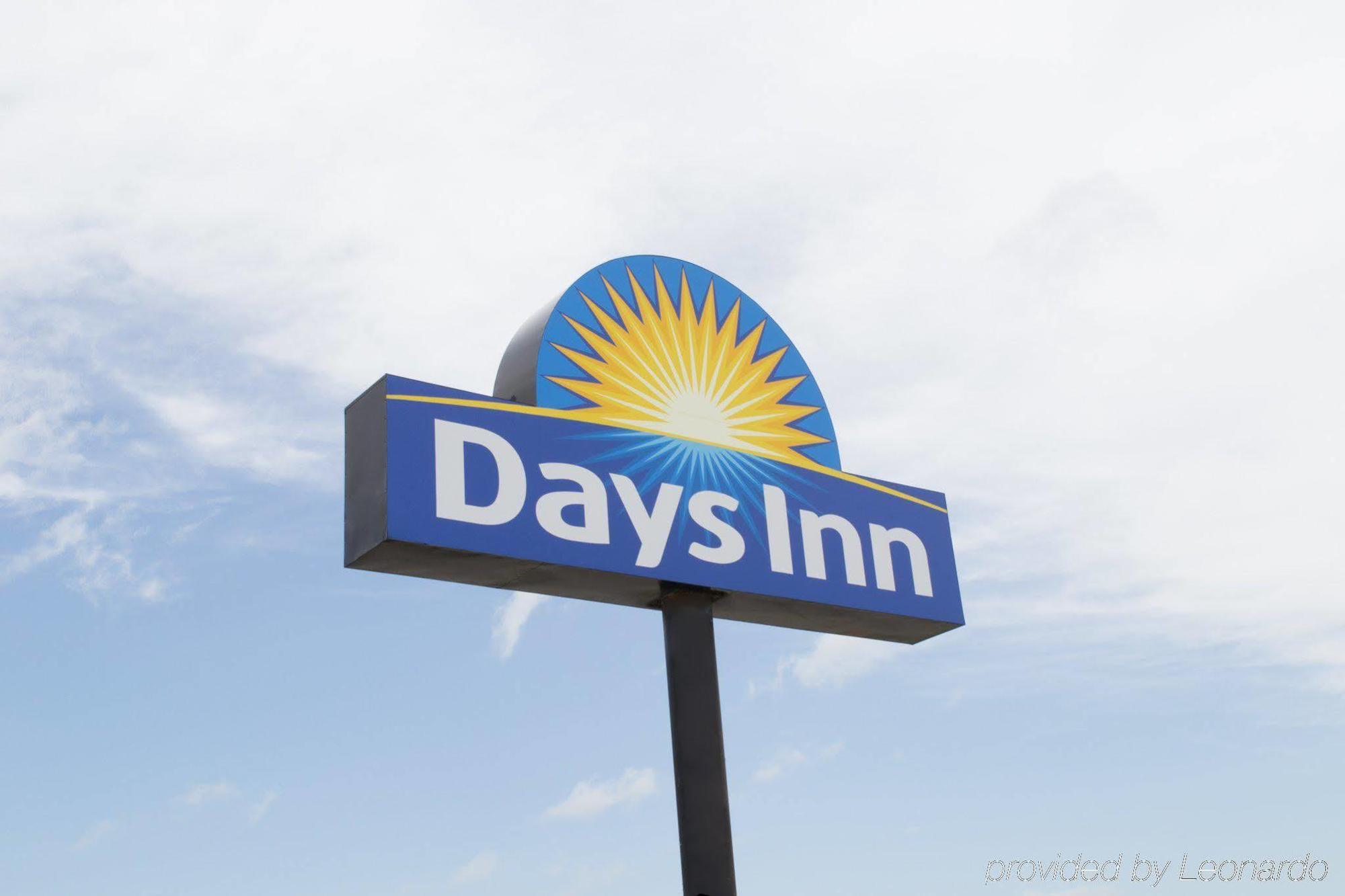 Days Inn By Wyndham Robstown Exterior photo